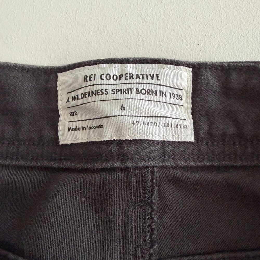REI - Outdoors Hiking Pants with Zip Pockets and Ankles in Dark Charcoal Gray - Picture 2 of 8